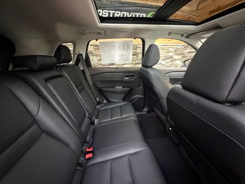 Used 2021 Nissan Rogue SL w/ Premium Package image 33