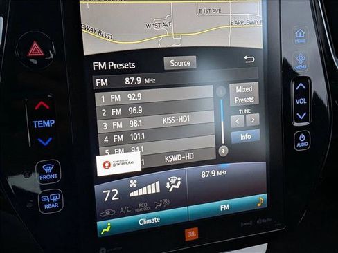 Used 2018 Toyota Prius Prime Advanced image 15