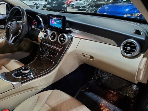 Used 2019 Mercedes-Benz C 300 Sedan image 15