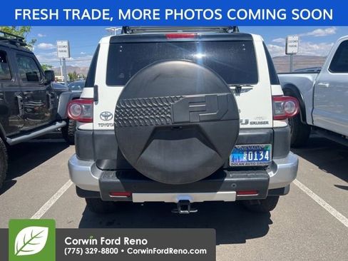 Used 2013 Toyota FJ Cruiser 4WD w/ Upgrade Pkg image 6