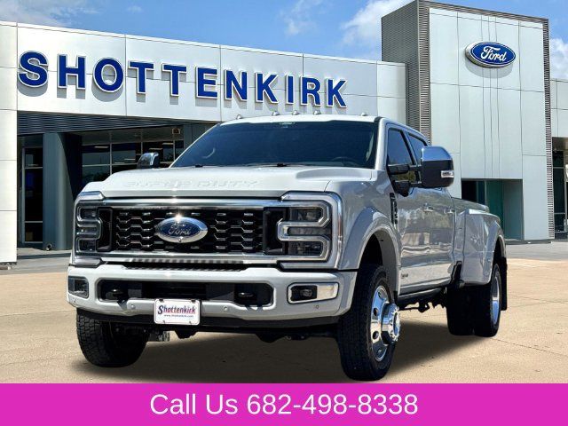 Used 2026 Ford F450 Platinum w/ Platinum Plus Package AWD/4WD image 3