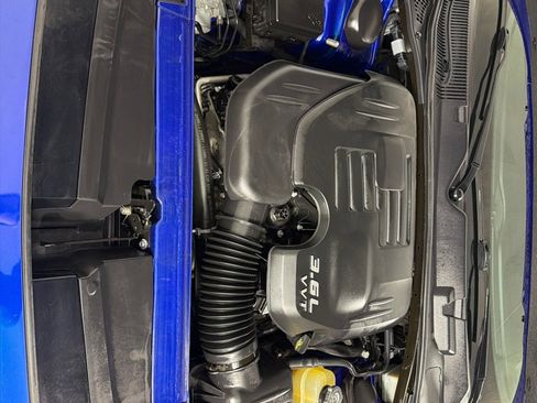 Used 2019 Dodge Challenger SXT w/ Driver Convenience Group image 23