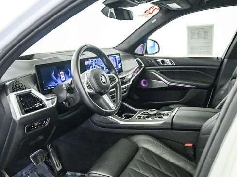 Certified 2023 BMW X7 xDrive40i w/ Executive Package image 21