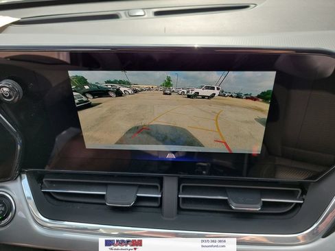 Used 2025 Chevrolet Trax LT FWD image 27