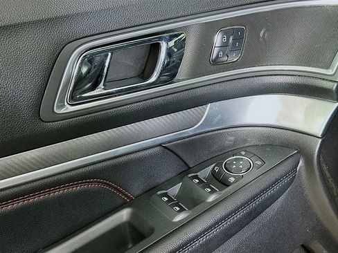 Used 2017 Ford Explorer Sport w/ Equipment Group 401A AWD/4WD image 21