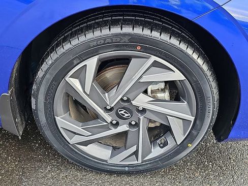 Used 2024 Hyundai Elantra SEL w/ Convenience Package image 8