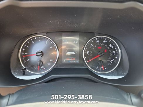 Used 2022 Toyota RAV4 LE FWD image 21