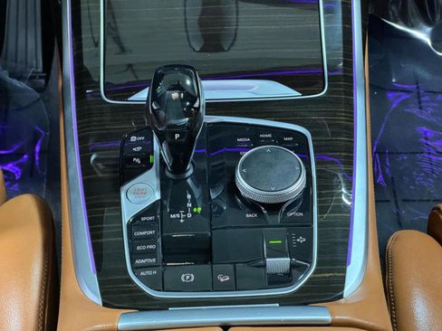 Used 2021 BMW X7 xDrive40i w/ Premium Package image 19