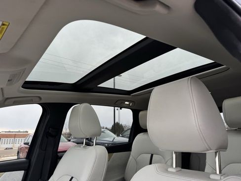 Certified 2025 MAZDA CX-90 3.3 Turbo S w/ Premium Plus image 10