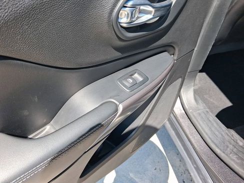 Used 2021 Jeep Cherokee Latitude Lux image 10