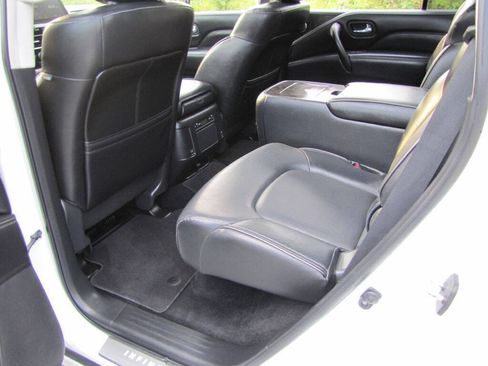 Used 2023 INFINITI QX80 Luxe w/ Cargo Package AWD/4WD image 17