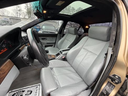 Used 2003 BMW 540i Sedan image 12