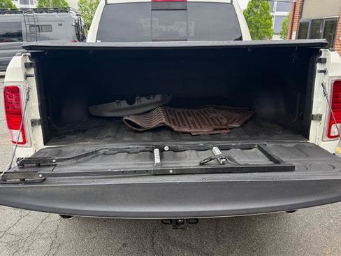 Used 2017 RAM 1500 Laramie w/ Convenience Group AWD/4WD image 4