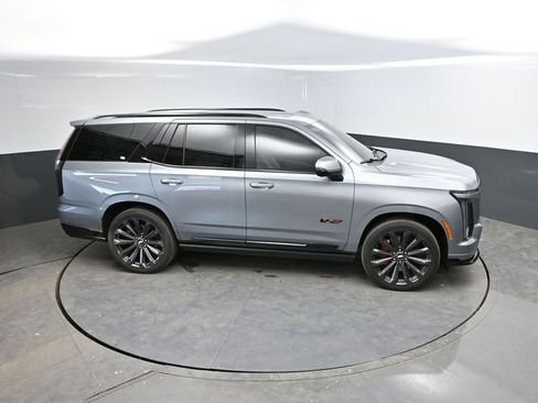 Used 2025 Cadillac Escalade V image 55