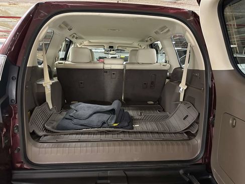Used 2019 Lexus GX 460 Premium w/ Premium Package AWD/4WD image 12