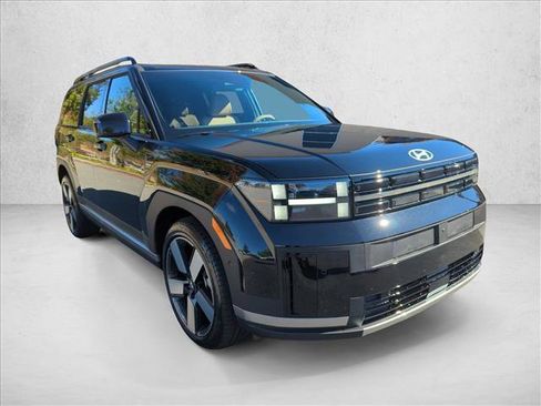 Used 2025 Hyundai Santa Fe Limited image 7