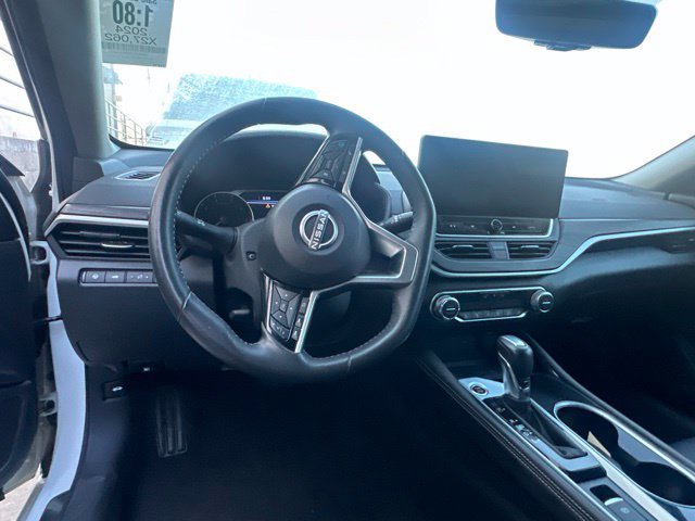 Used 2024 Nissan Altima 2.5 SL FWD image 14
