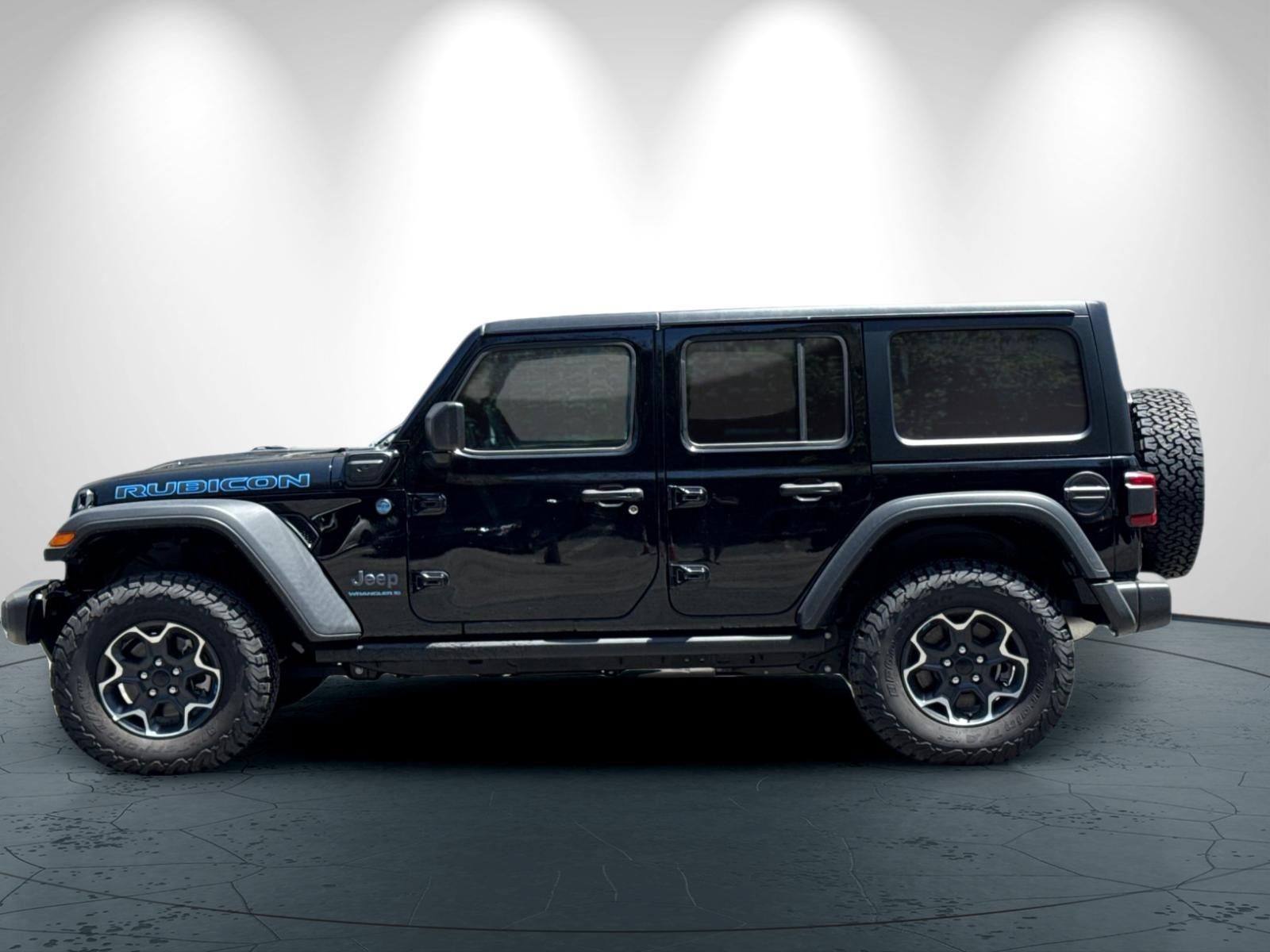 New 2023 Jeep Wrangler Unlimited Rubicon 4xe w/ Cold Weather Group AWD/4WD image 7