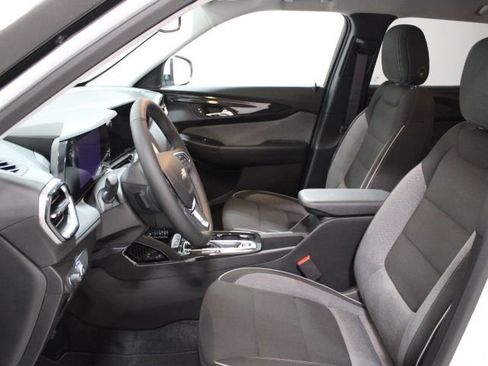 New 2026 Chevrolet TrailBlazer LT w/ Convenience Package image 12