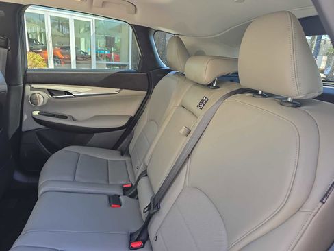 Certified 2024 INFINITI QX50 Sensory image 13