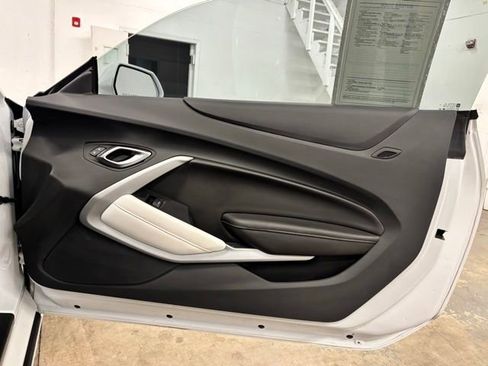 Used 2022 Chevrolet Camaro SS RWD image 21