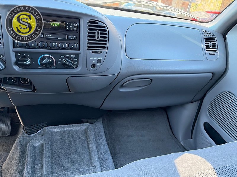 Used 2000 Ford F150 XLT AWD/4WD image 21
