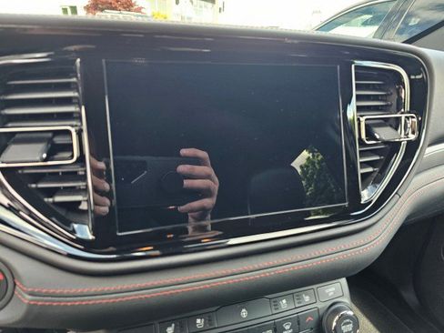 Used 2023 Dodge Durango GT image 33