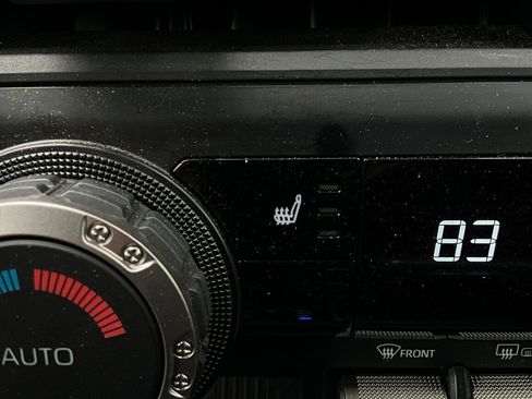 Used 2025 Toyota Tacoma TRD Off-Road image 27