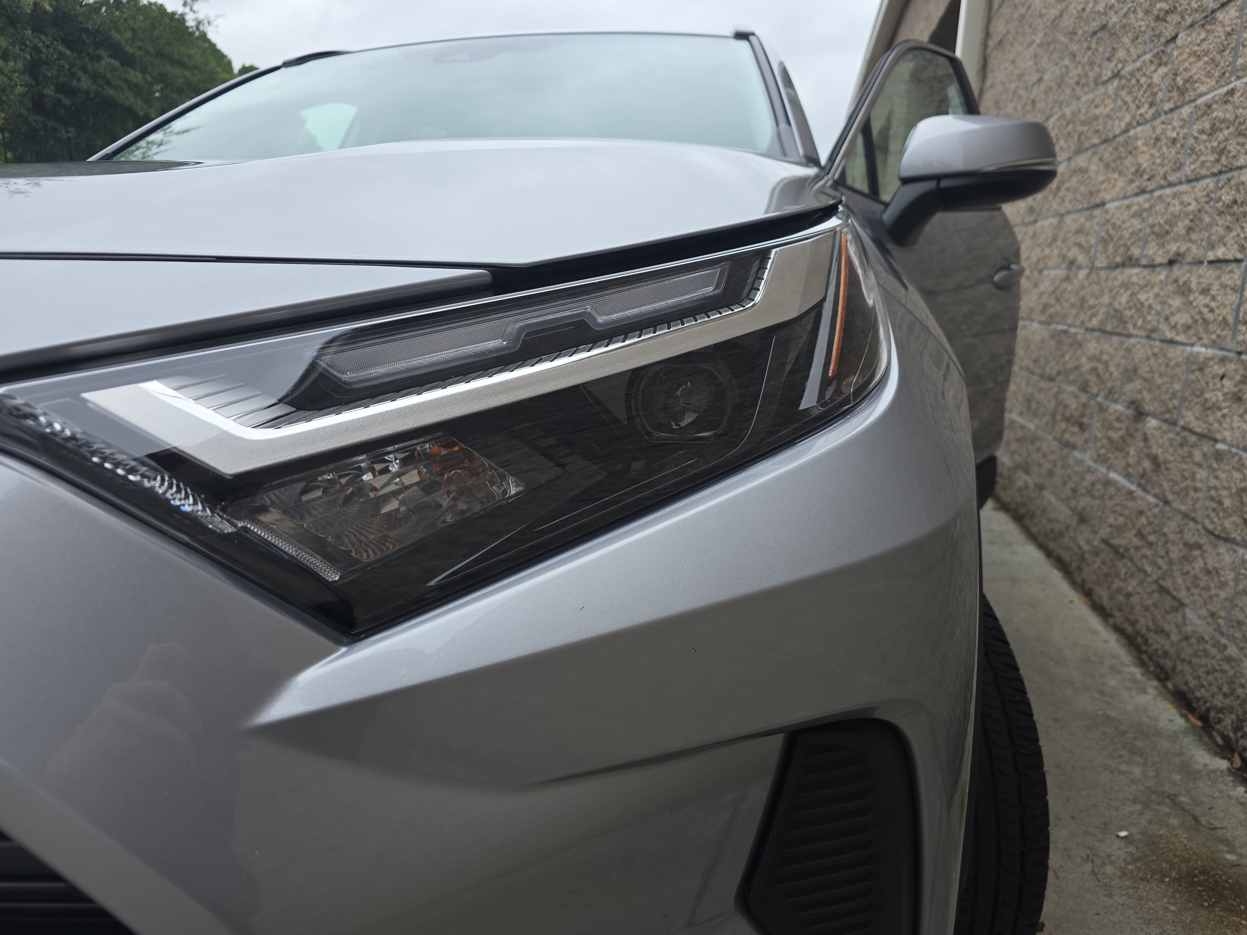 Used 2025 Toyota RAV4 XLE w/ Convenience Package FWD image 32