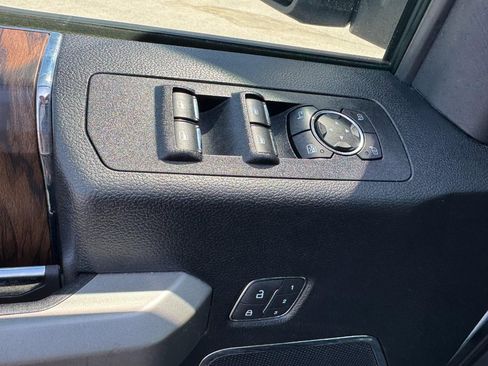 Used 2018 Ford F150 Lariat image 15