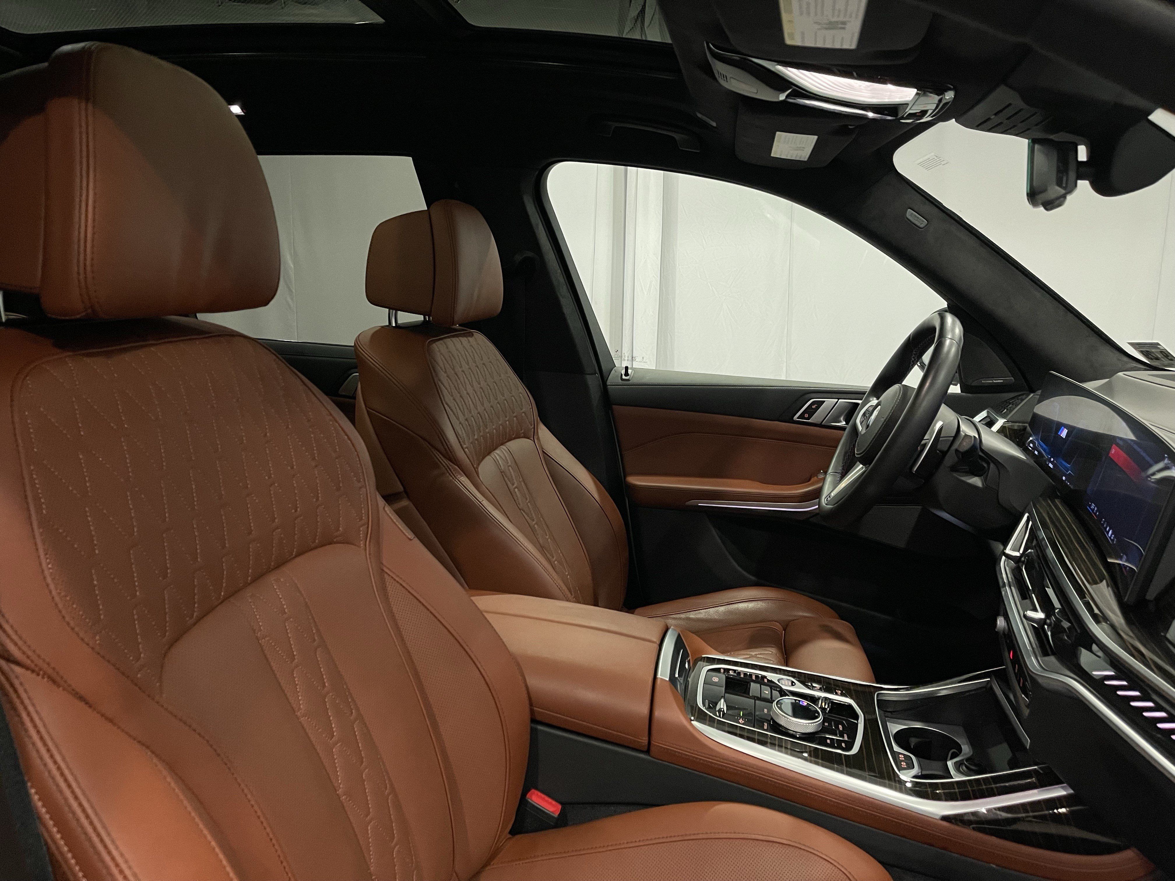 Certified 2025 BMW X7 M60i w/ Executive Package AWD/4WD image 15