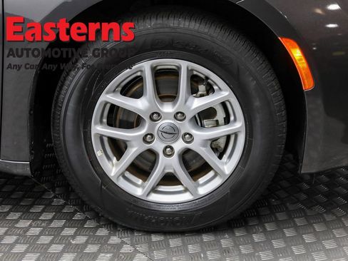 Used 2023 Chrysler Voyager LX image 32