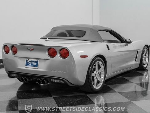Used 2005 Chevrolet Corvette Convertible w/ Preferred Equipment Group image 24