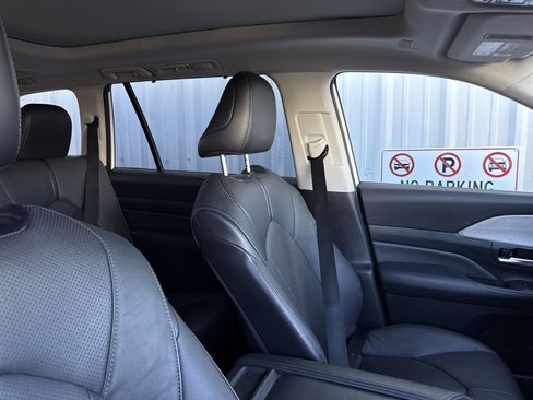 Used 2024 Toyota Grand Highlander Limited image 44