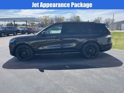 Used 2025 Lincoln Aviator Reserve w/ Equipment Group 201A AWD/4WD image 7