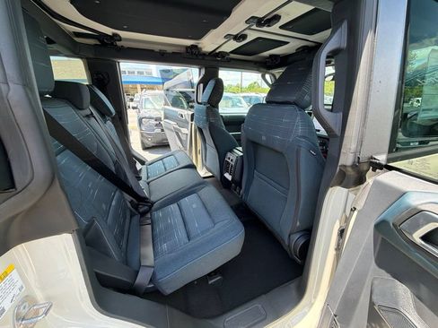New 2026 Ford Bronco Heritage Edition AWD/4WD image 13