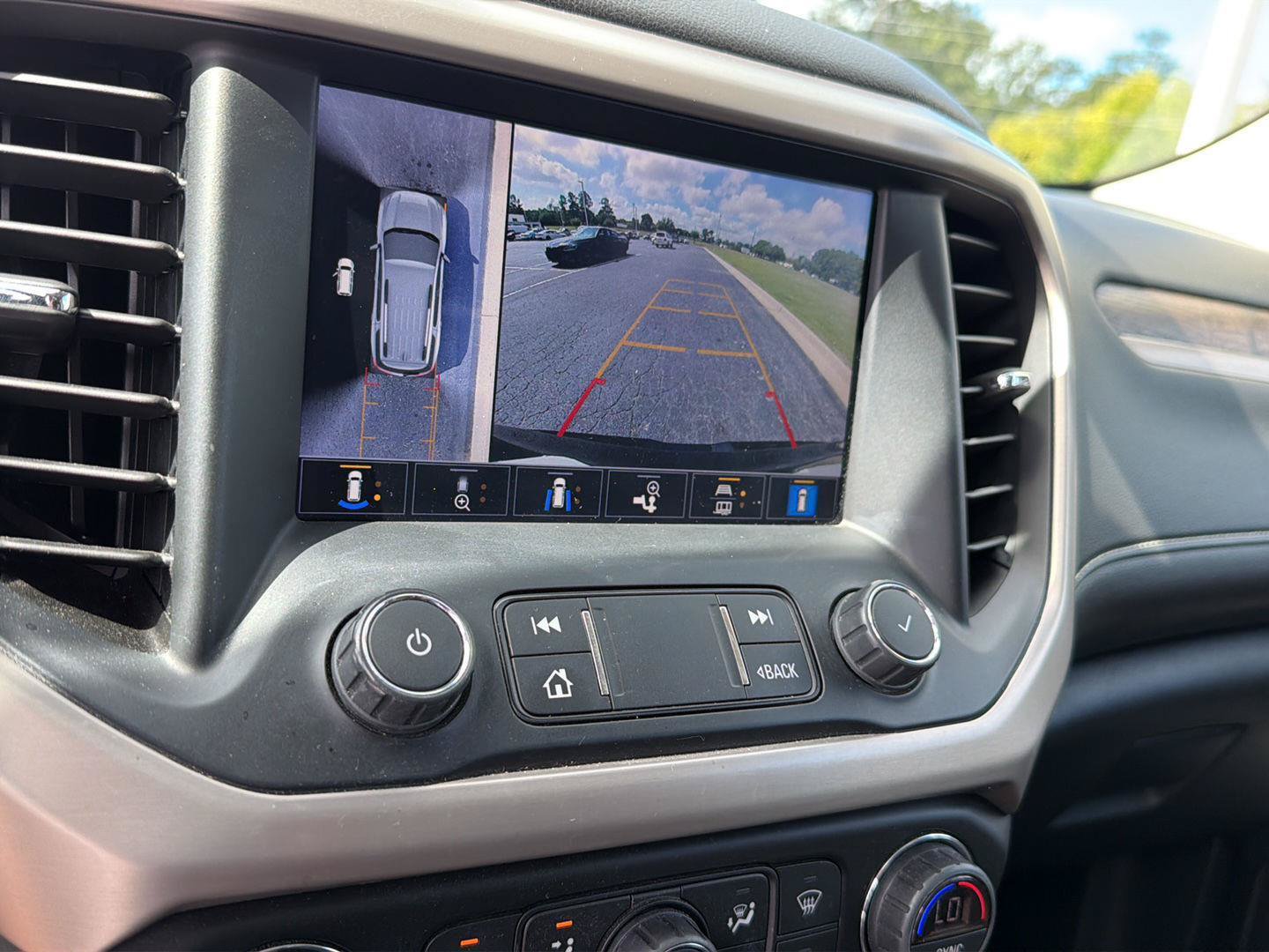 Used 2021 GMC Acadia Denali w/ Denali Ultimate Package AWD/4WD image 27