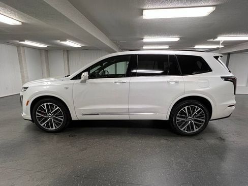 Certified 2025 Cadillac XT6 Sport w/ Technology Package AWD/4WD image 2
