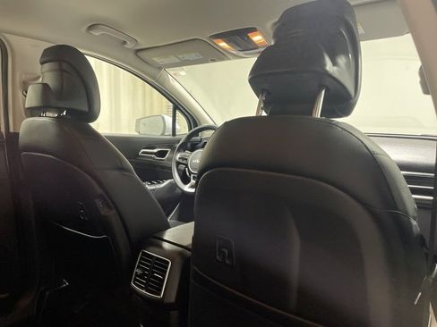 Certified 2023 Kia Sportage EX image 11