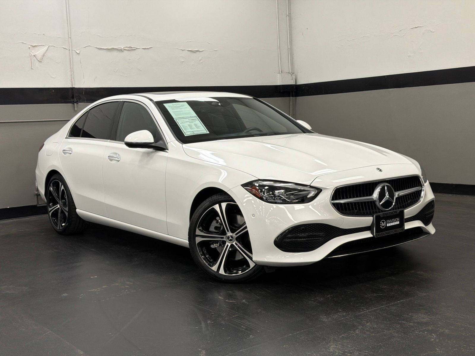 Used 2024 Mercedes-Benz C 300 Sedan image 2