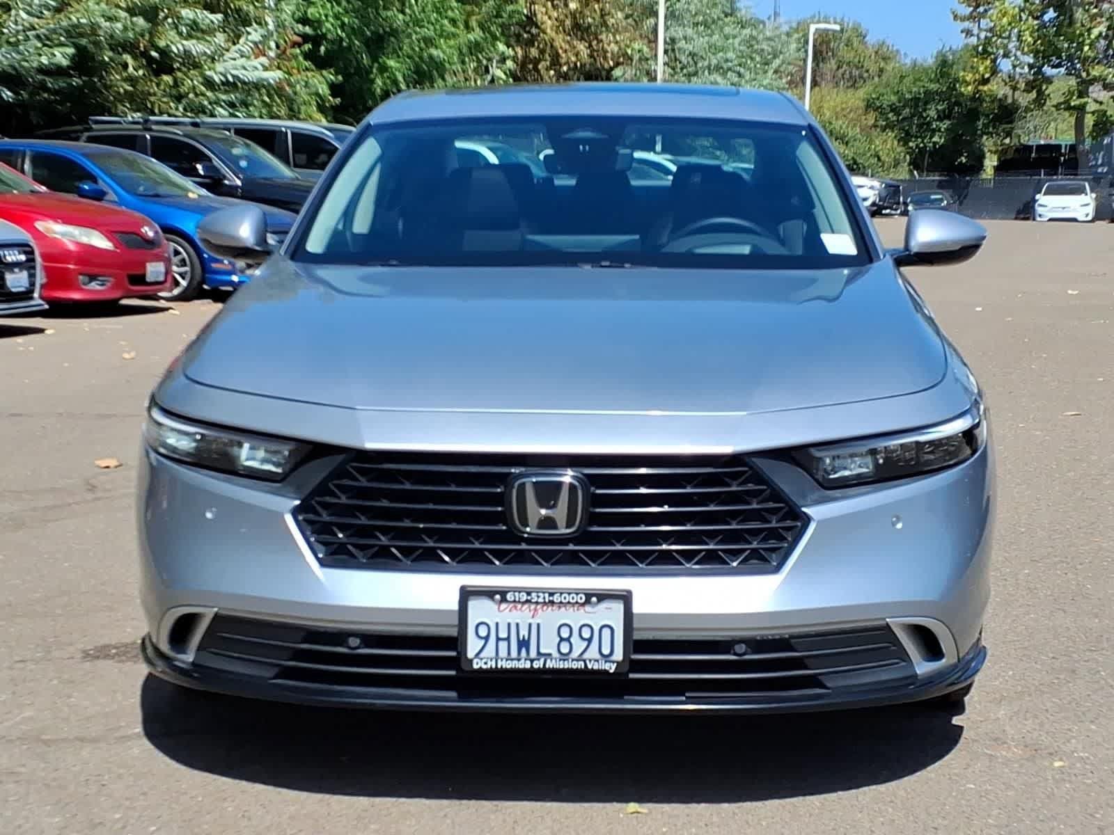 Used 2023 Honda Accord Touring image 2