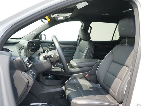 Certified 2026 Buick Enclave Sport Touring AWD/4WD image 12