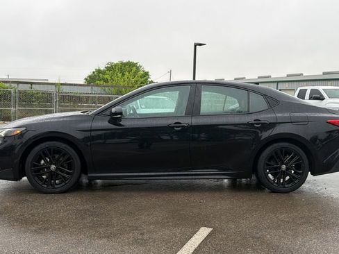 Certified 2025 Toyota Camry SE image 10