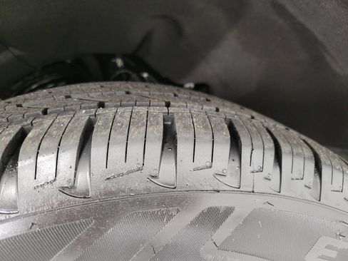 Used 2023 Chevrolet Colorado Z71 w/ Z71 Convenience Package 2 image 4