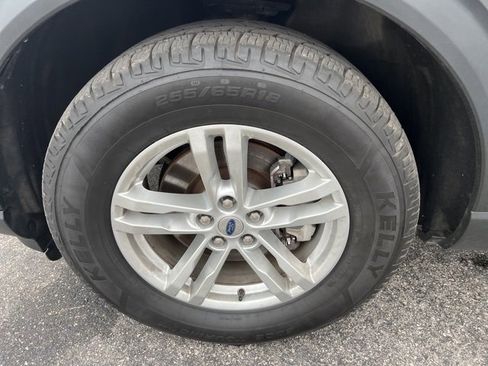 Used 2022 Ford Explorer XLT w/ Equipment Group 202A image 21