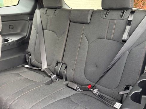 Certified 2025 Honda Pilot Sport image 12