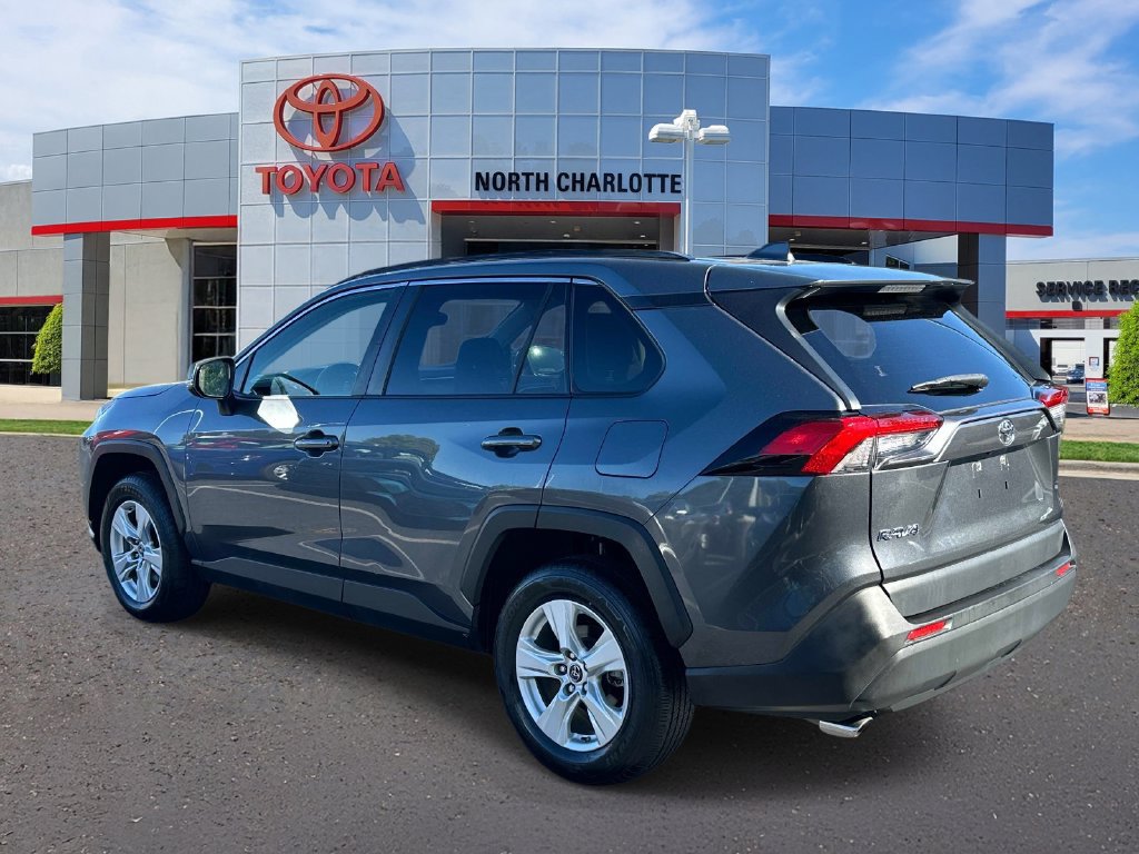 Used 2019 Toyota RAV4 XLE FWD image 4