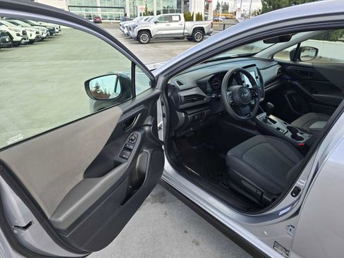 Used 2024 Subaru Crosstrek 2.0i image 19
