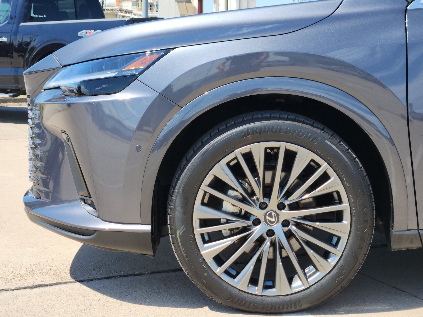 Used 2025 Lexus RX 450h AWD w/ Convenience Package image 9