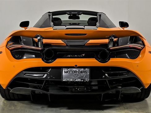 Used 2020 McLaren 720S Performance RWD image 9